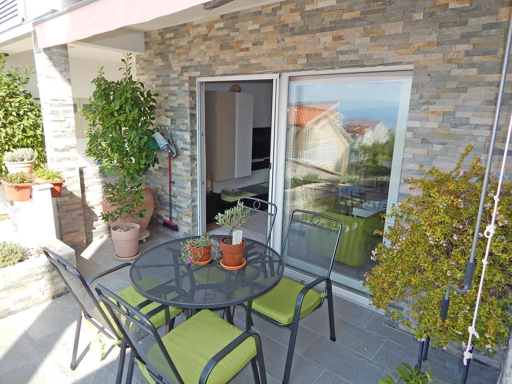Lavander Omis Apartment Duce