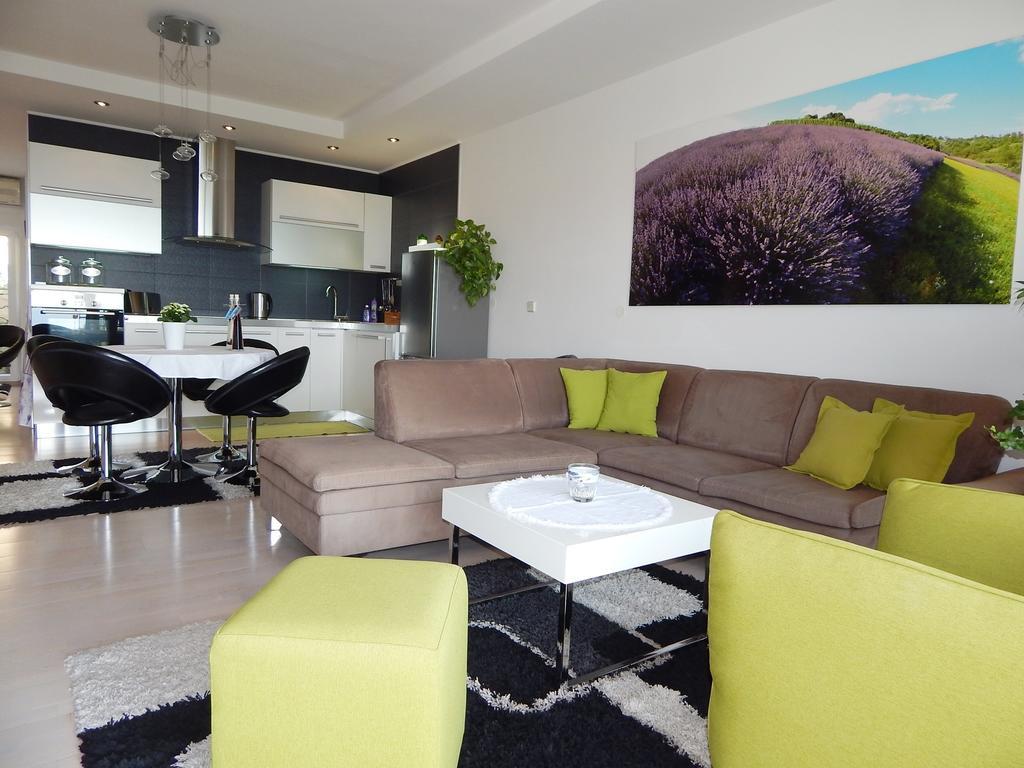 Lavander Omis *